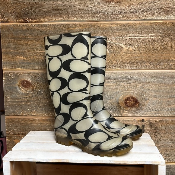 Coach Shoes - Coach Pixy Signature Rain Boots Size 9